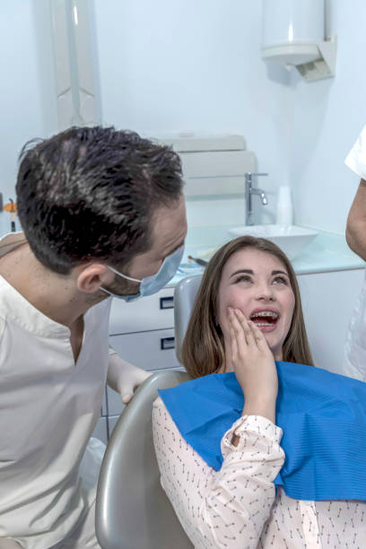 Best Dentist Open on Weekends  in Mallory, WV
